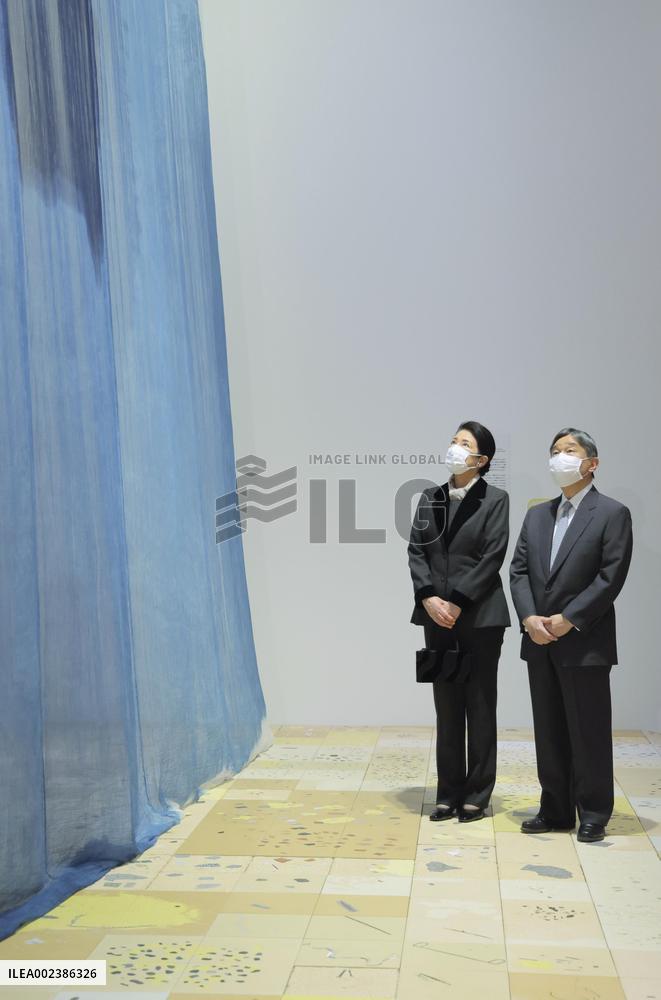Japan's emperor, empress visit exhibition
