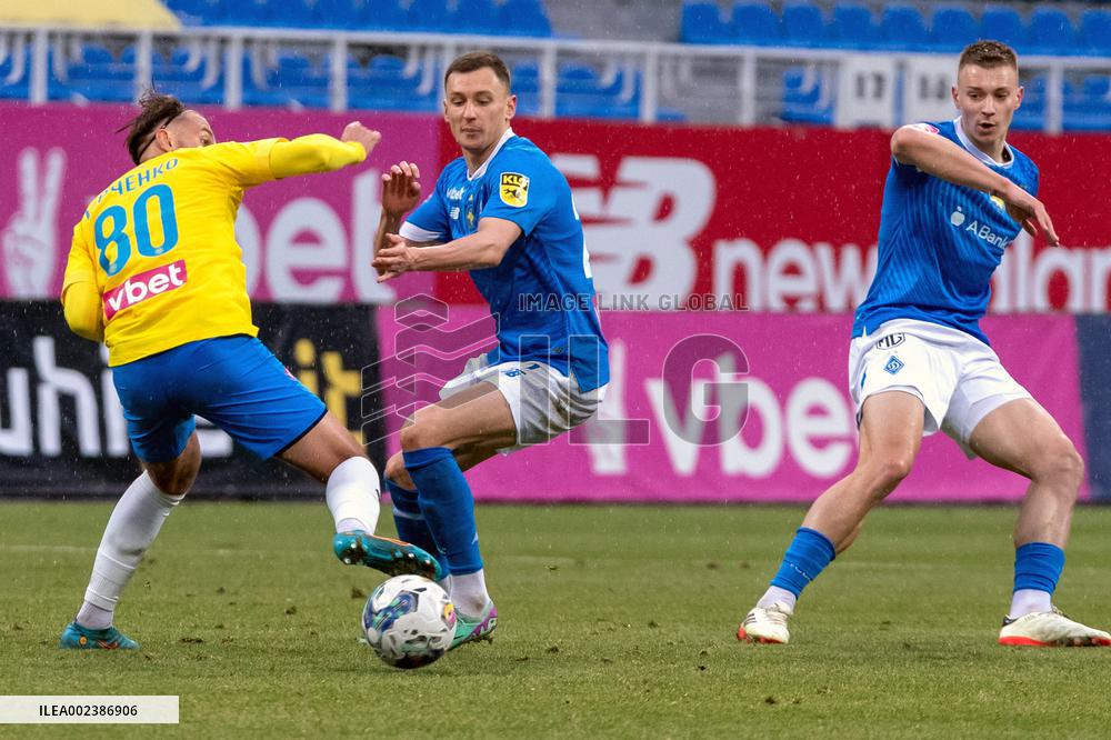 Metalist 1925 2-4 Dynamo