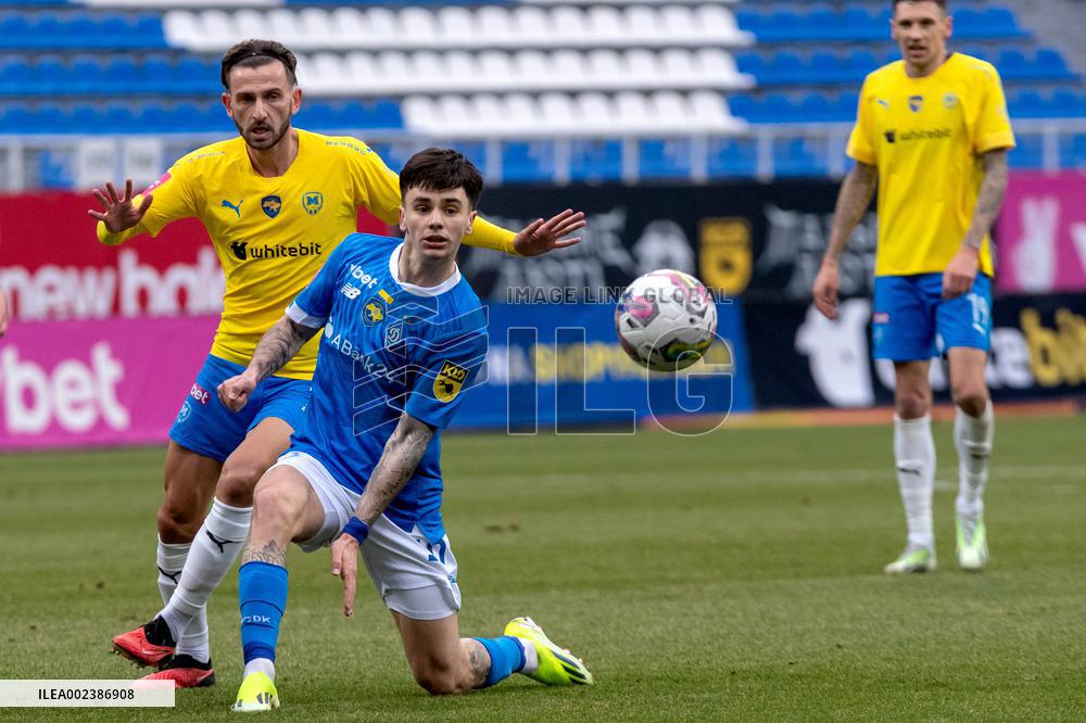 Metalist 1925 2-4 Dynamo