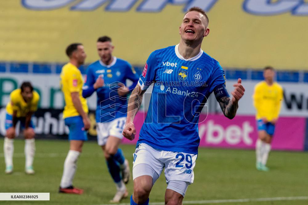 Metalist 1925 2-4 Dynamo