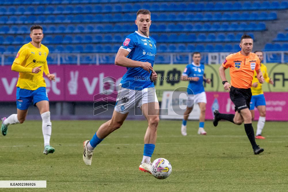 Metalist 1925 2-4 Dynamo