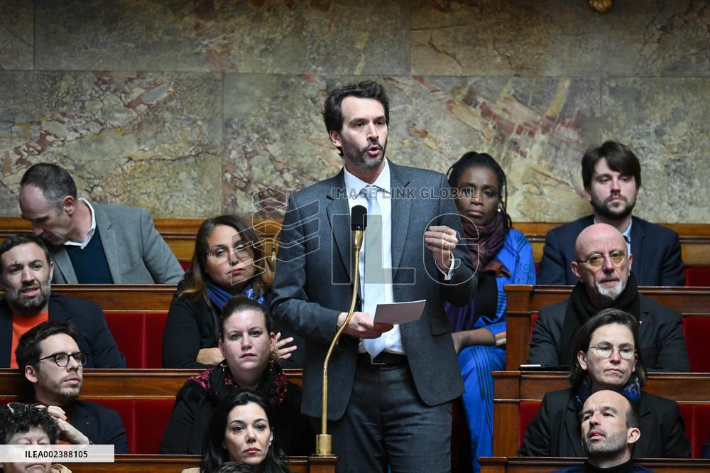 Questions To The Government - Paris