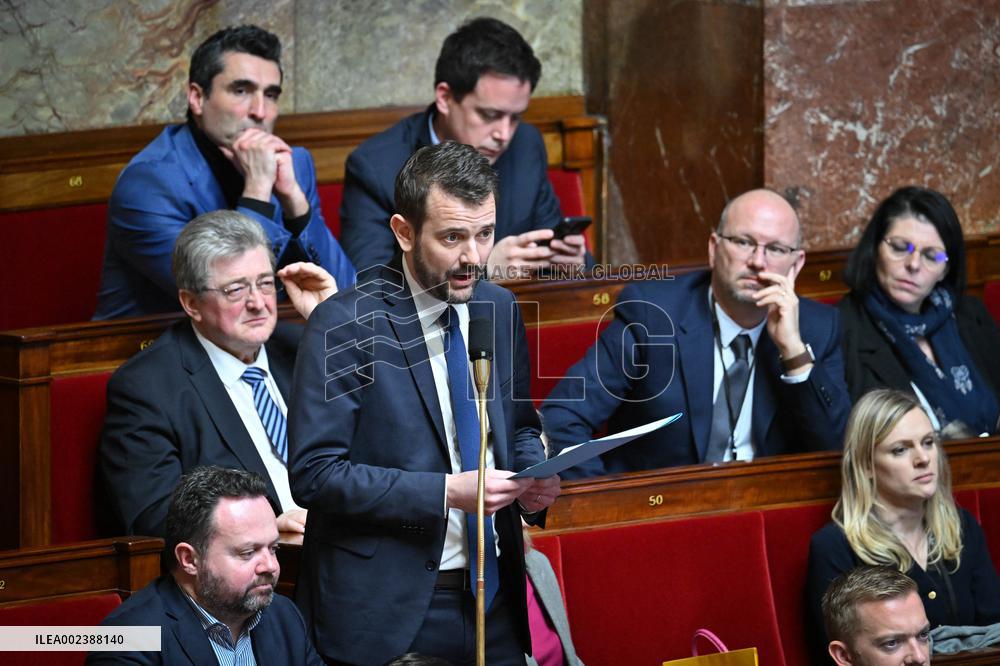 Questions To The Government - Paris