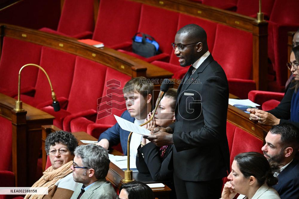 Questions To The Government - Paris