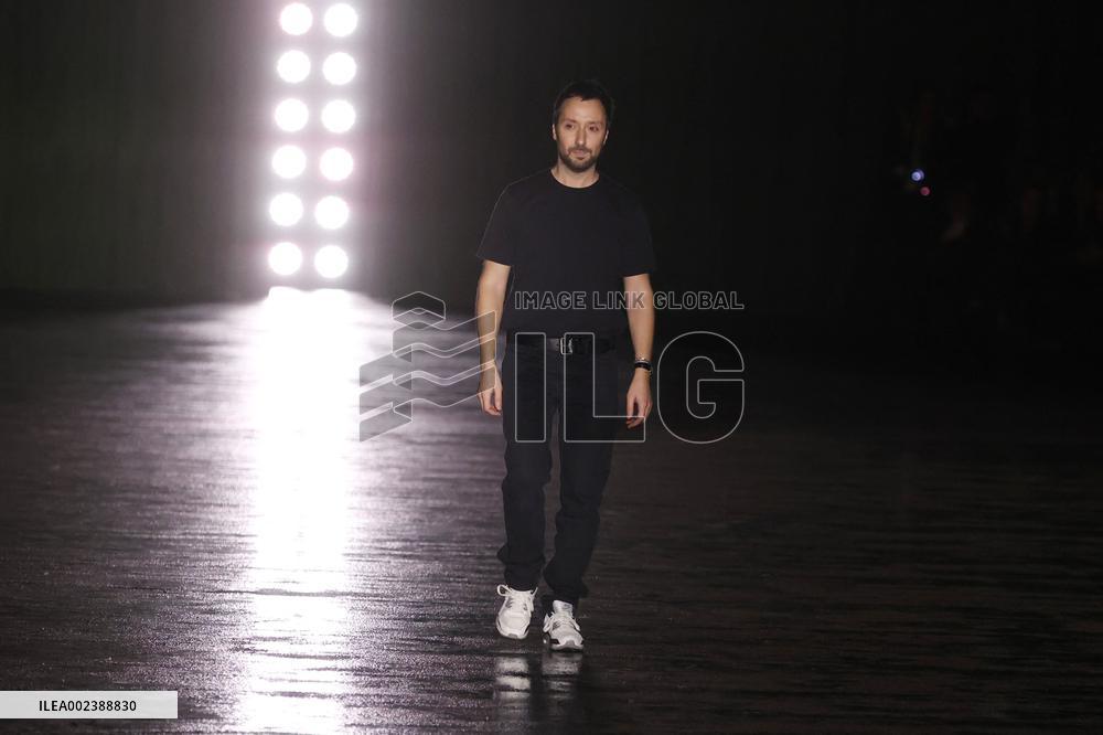 PFW - Saint Laurent Runway