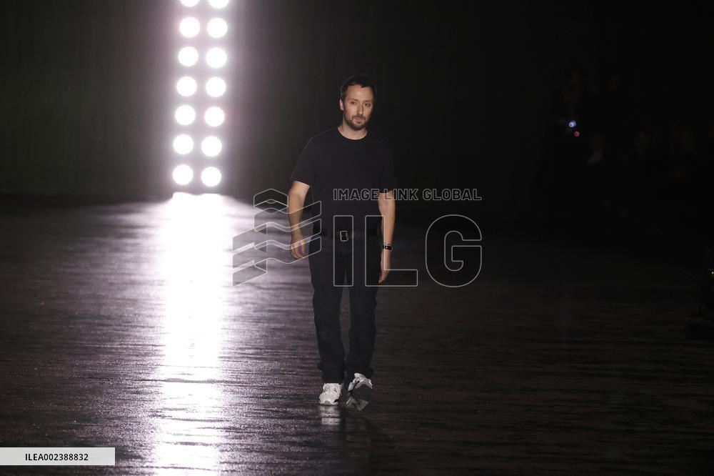 PFW - Saint Laurent Runway