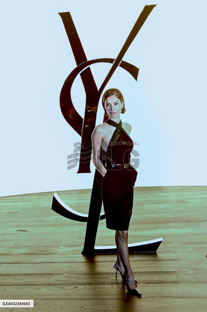 PFW - Saint Laurent Photocall