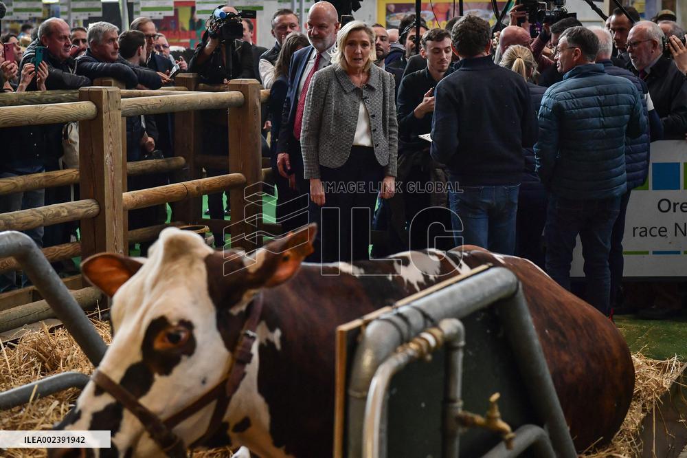 Marine Le Pen Visits The Agricultural Fair - Paris