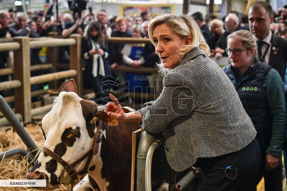 Marine Le Pen Visits The Agricultural Fair - Paris