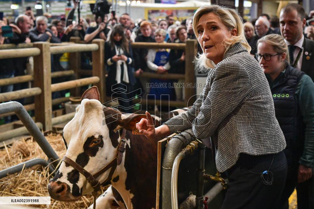 Marine Le Pen Visits The Agricultural Fair - Paris