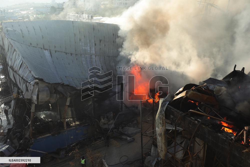 MIDEAST-HEBRON-FACTORY-FIRE