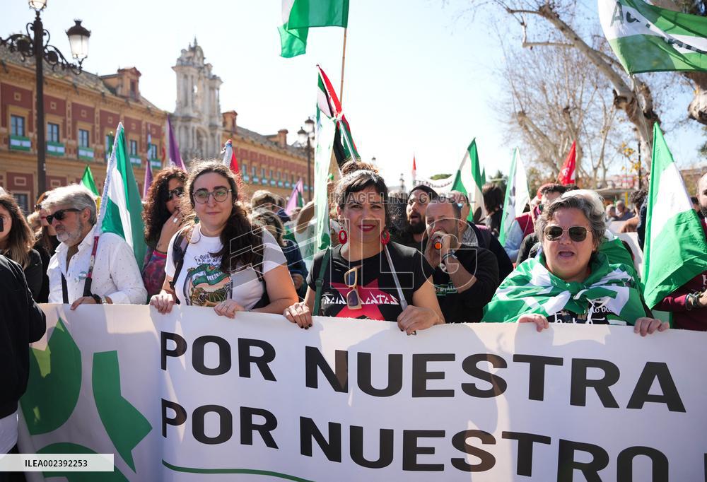 Unions  Demonstrate Against Reductions In Public Services - Seville