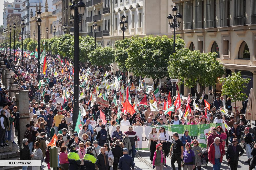 Unions  Demonstrate Against Reductions In Public Services - Seville