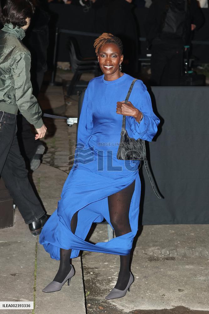 PFW - Acne Studios Womenswear Fall/Winter 2024-2025 - Arrivals NB