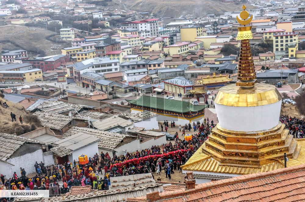 Buddhist festival at Langmu Temple in Gannan