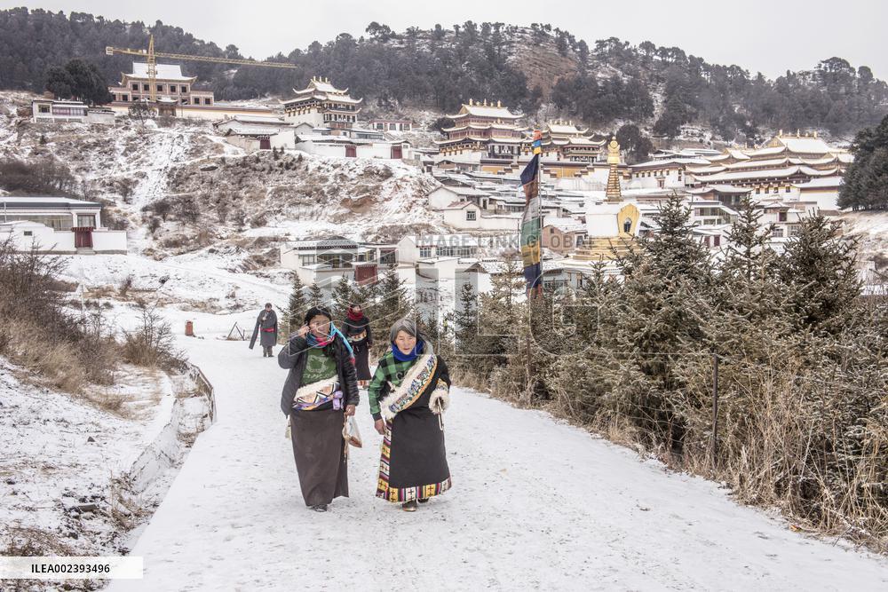 Langmu Temple Snow Scenery in Gannan