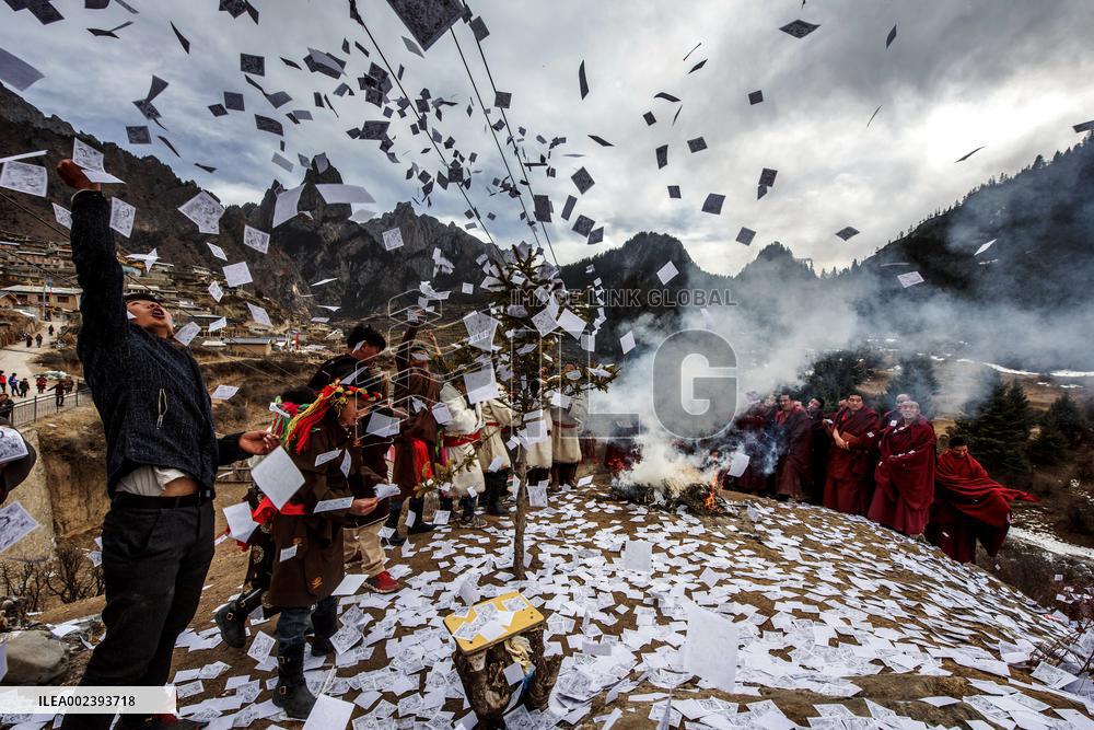 Tibetan Women in Zakana
