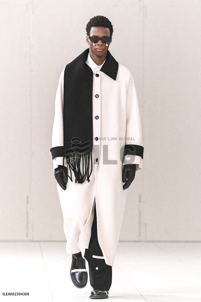 PFW - Kimkehim Runway