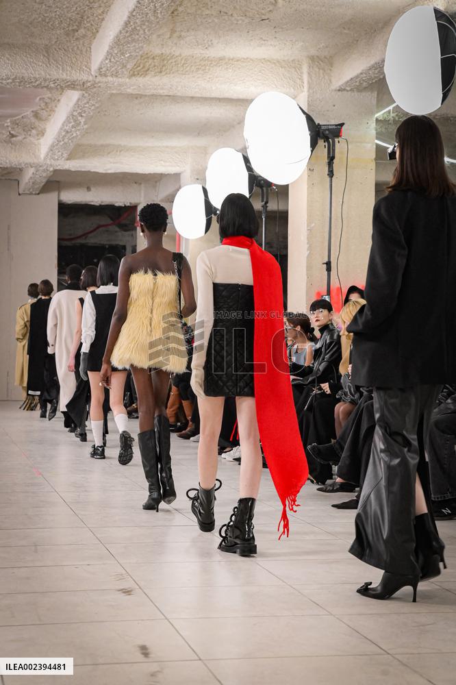 PFW - Kimkehim Runway