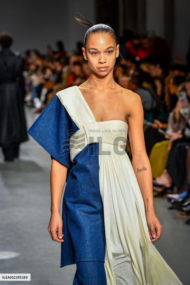 PFW - Mossi Runway