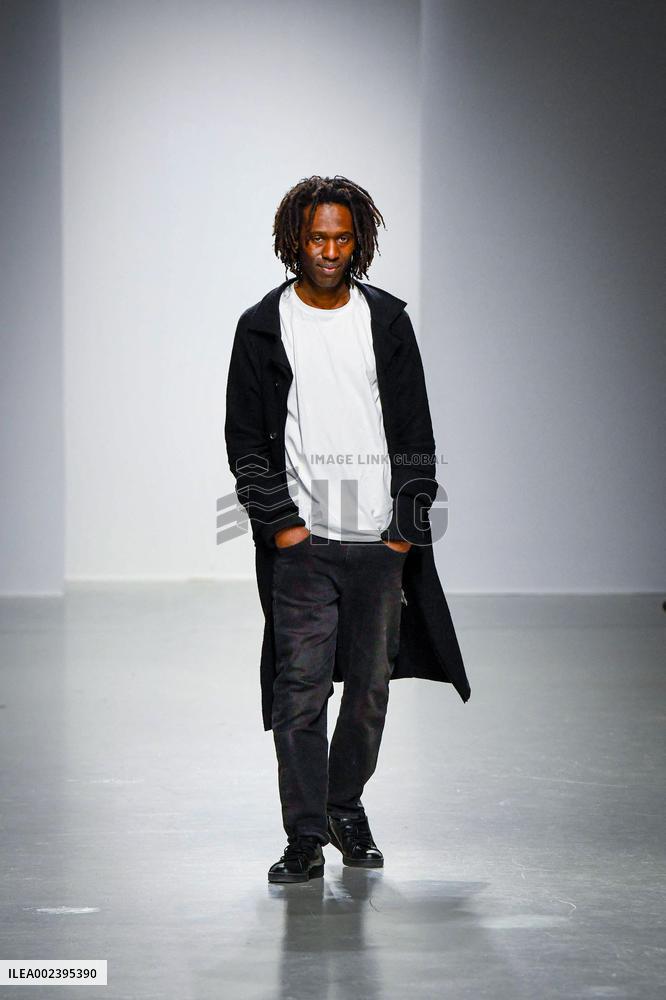 PFW - Mossi Runway
