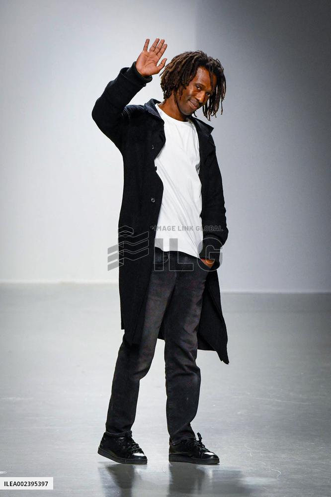 PFW - Mossi Runway