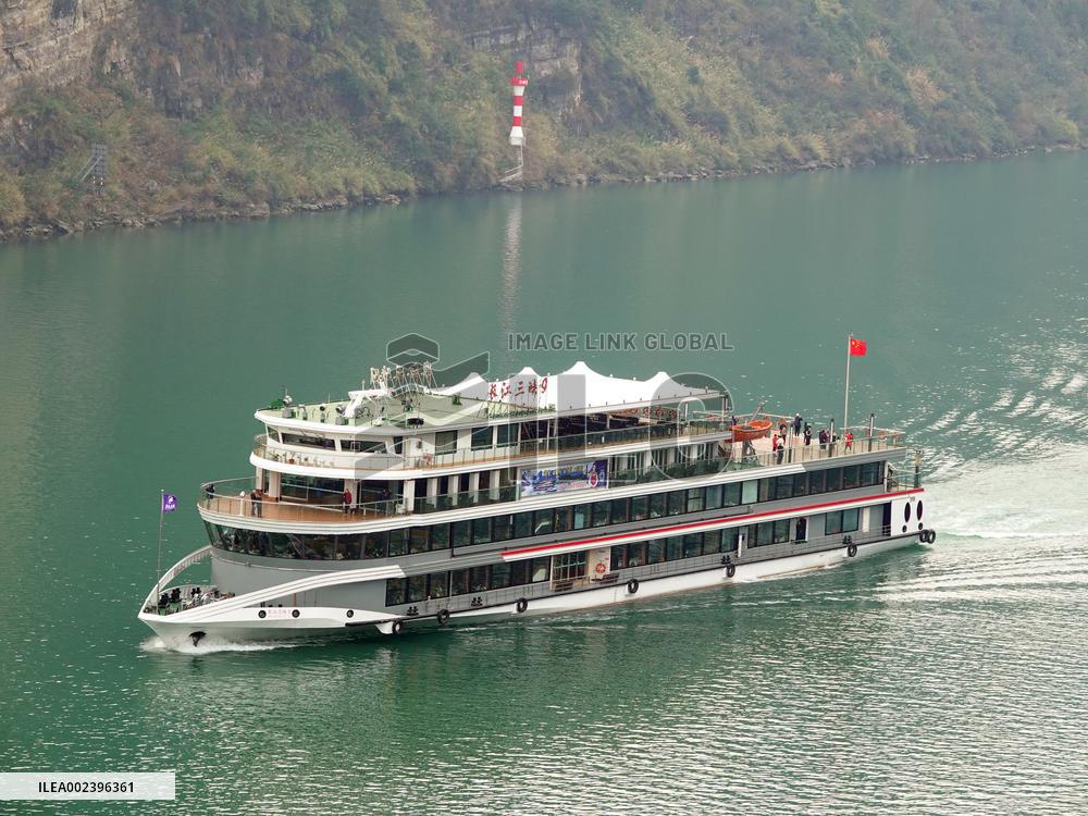 Three Gorges Tour in Yichang