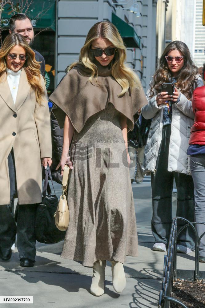 Sydney Sweeney Out - NYC