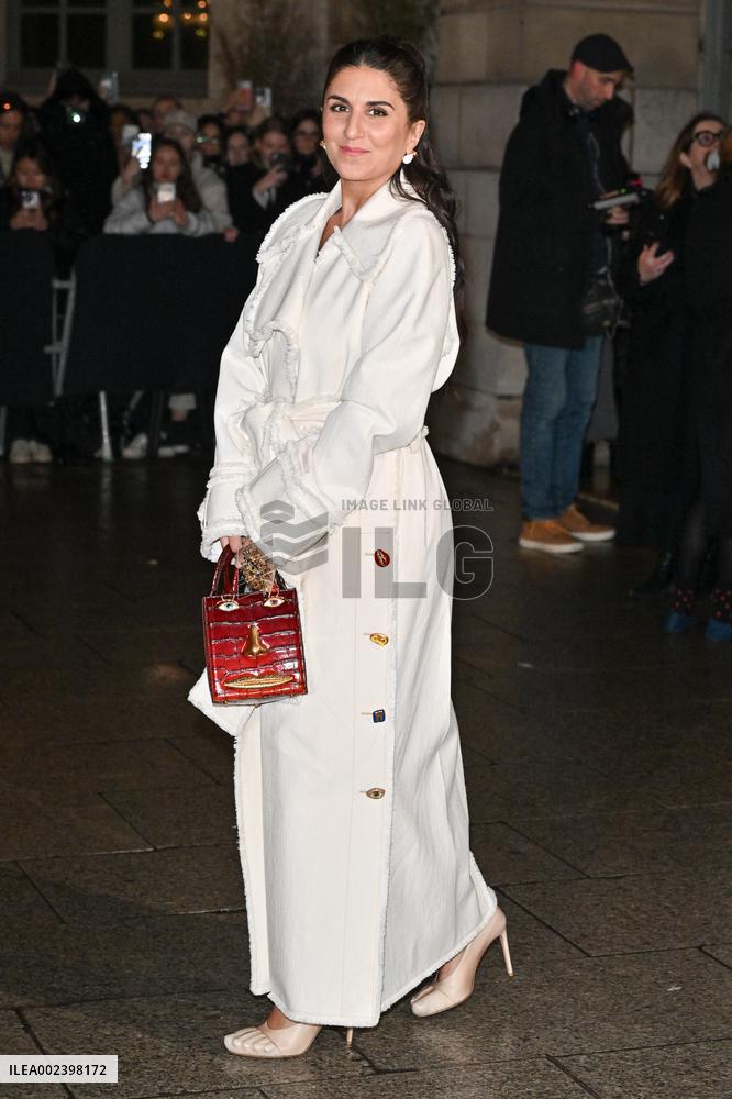 PFW Schiaparelli Outside Arrivals