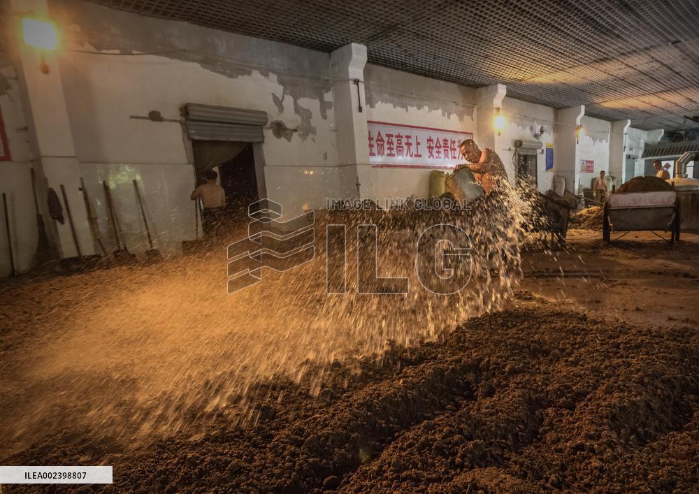 Liquor-making craft of China's Liaoyuan Longquan Distillery Co.
