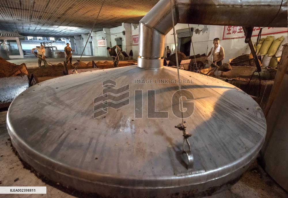 Liquor-making craft of China's Liaoyuan Longquan Distillery Co.