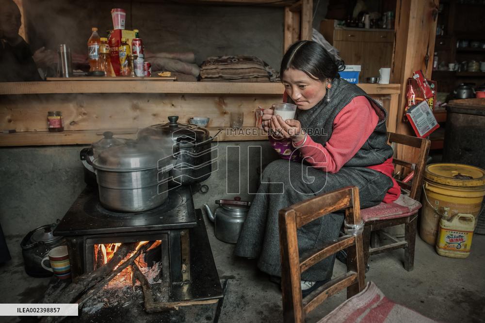 Life of the Tibetans in Zhagana