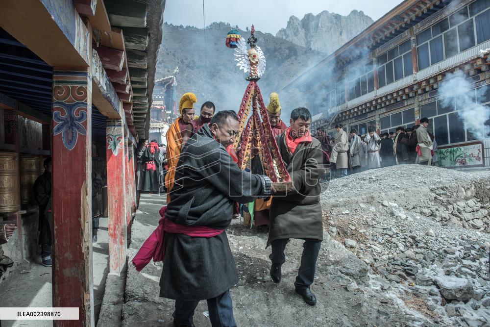 Buddhist ceremony in Zhagana