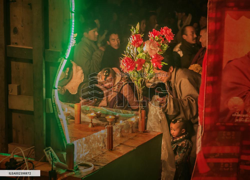 Buddhist ceremony in Zhagana