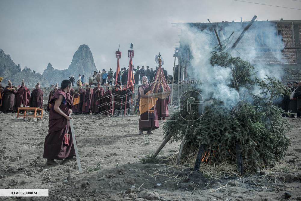 Buddhist ceremony in Zhagana