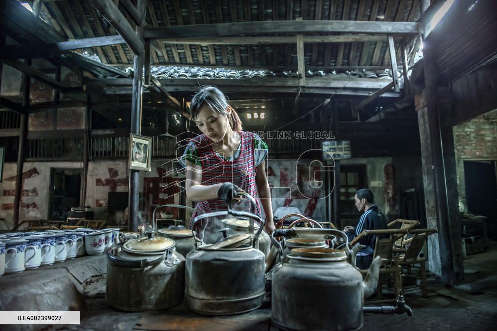Photo Essay: The Old Teahouse in Pengzhen Town, Chengdu, China