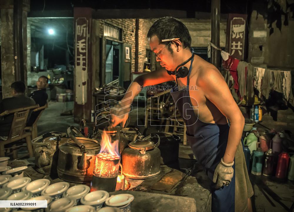 Photo Essay: The Old Teahouse in Pengzhen Town, Chengdu, China
