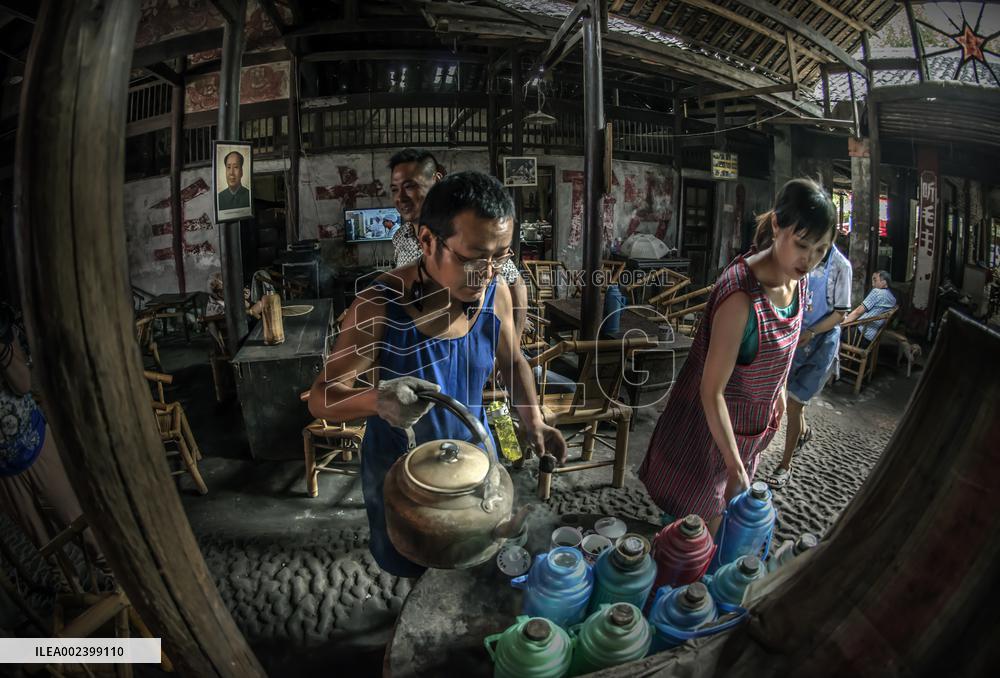 Photo Essay: The Old Teahouse in Pengzhen Town, Chengdu, China