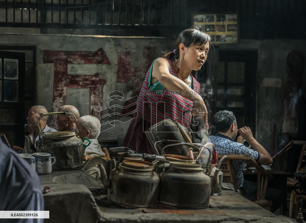 Photo Essay: The Old Teahouse in Pengzhen Town, Chengdu, China