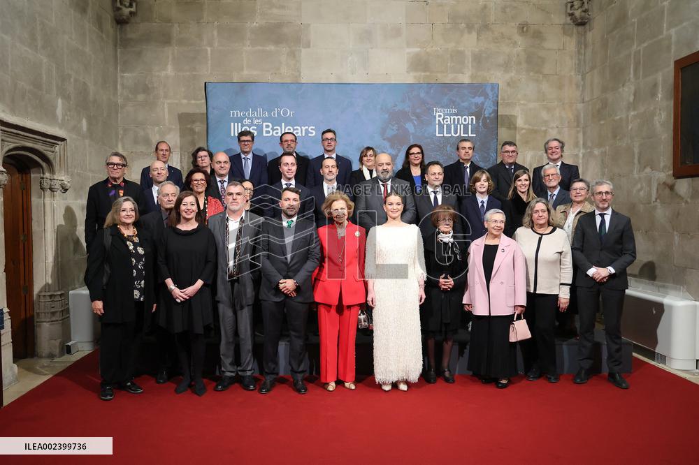 Queen Sofia Presented With The Gold Medal Of The Autonomous Community - Palma