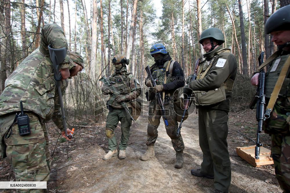 Regular drill of National Guard takes place in Kharkiv region