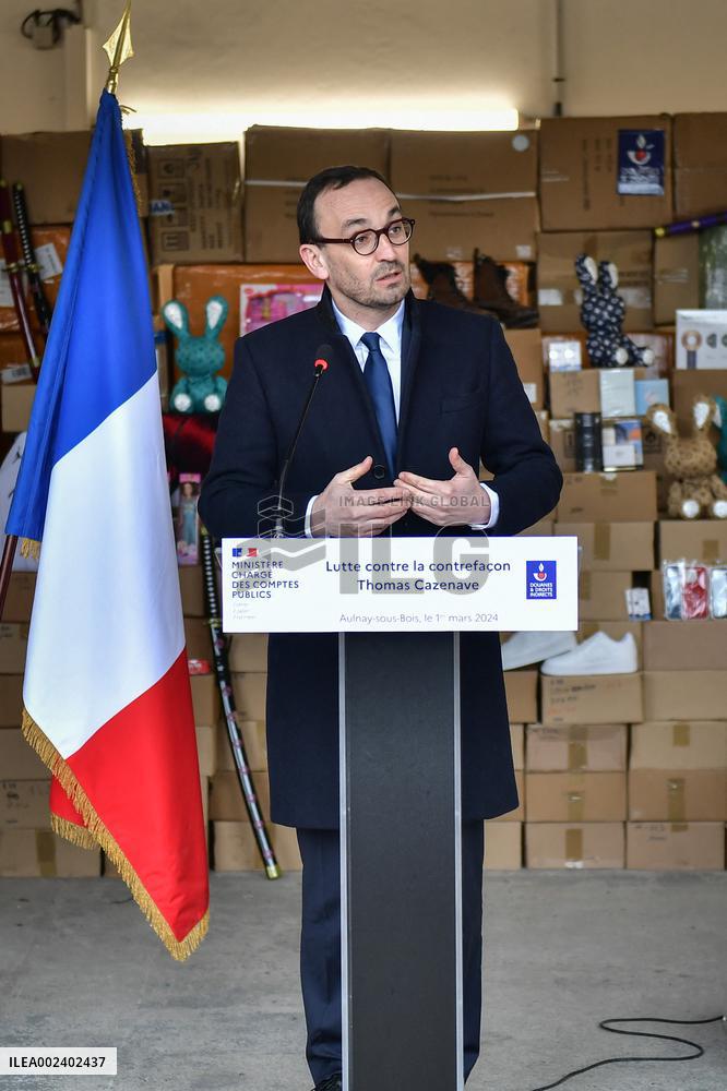 Thomas Cazenave Visits The Interior Surveillance Brigade - Aulnay-Sous-Bois