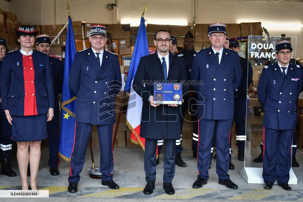 Thomas Cazenave Visits The Interior Surveillance Brigade - Aulnay-Sous-Bois