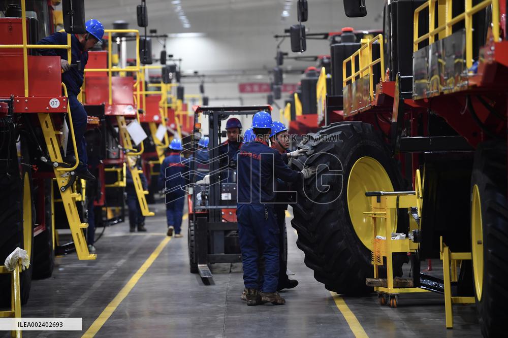 CHINA-XINJIANG-USU-COTTON PICKERS-MANUFACTURING (CN)