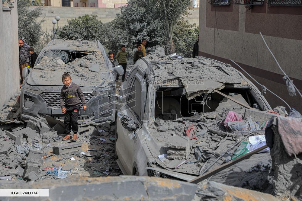 MIDEAST-GAZA-RAFAH-ISRAEL-AIRSTRIKE-AFTERMATH