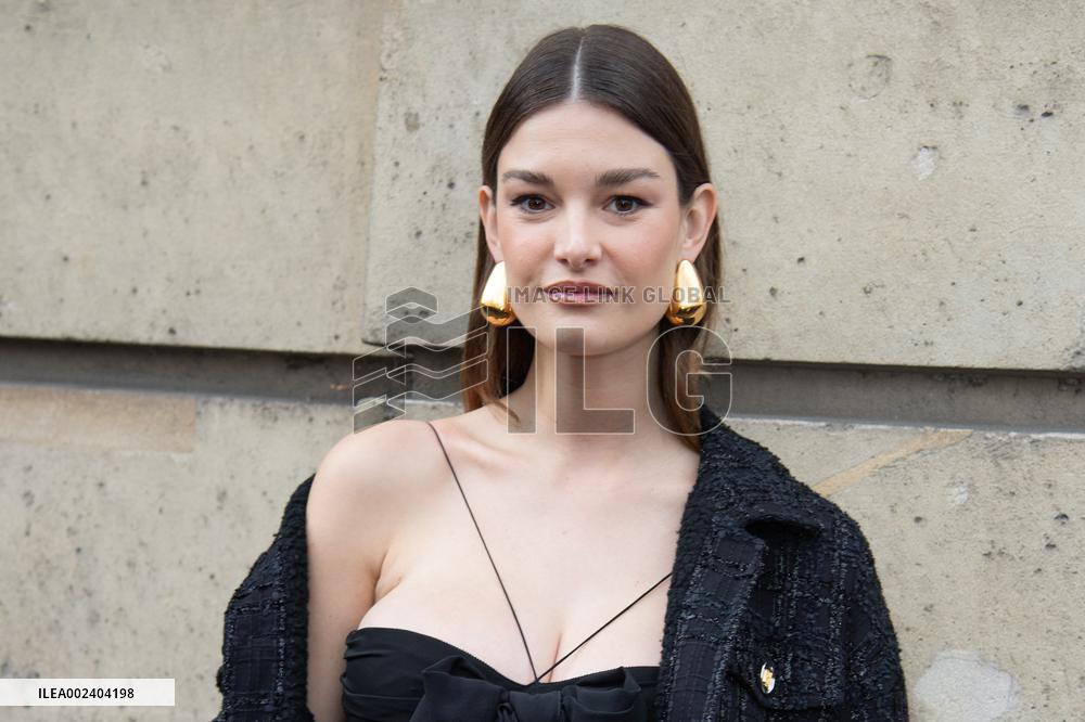 PFW Giambattista Valli Arrivals