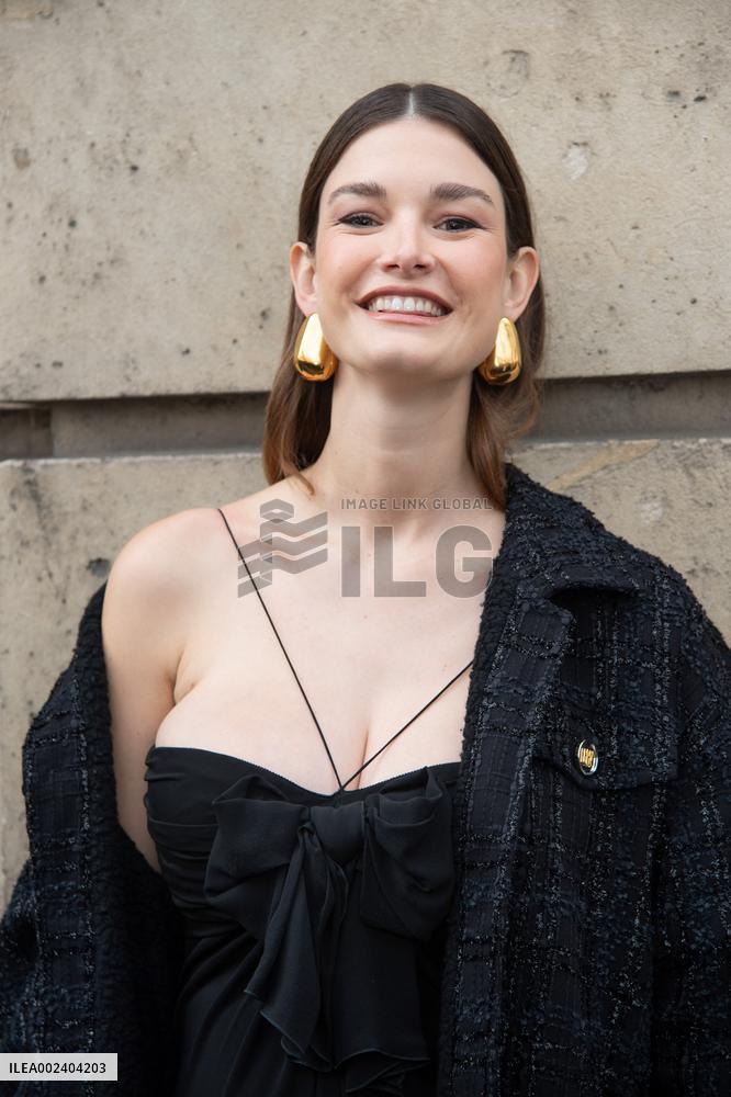 PFW Giambattista Valli Arrivals