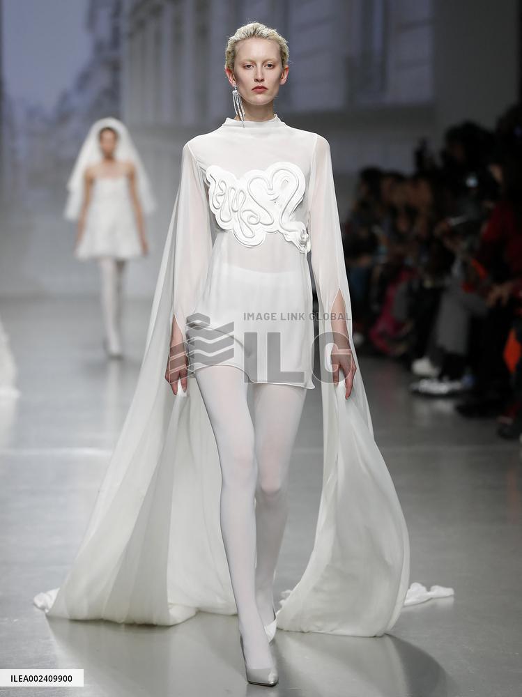 PFW Vivienne Tam Runway