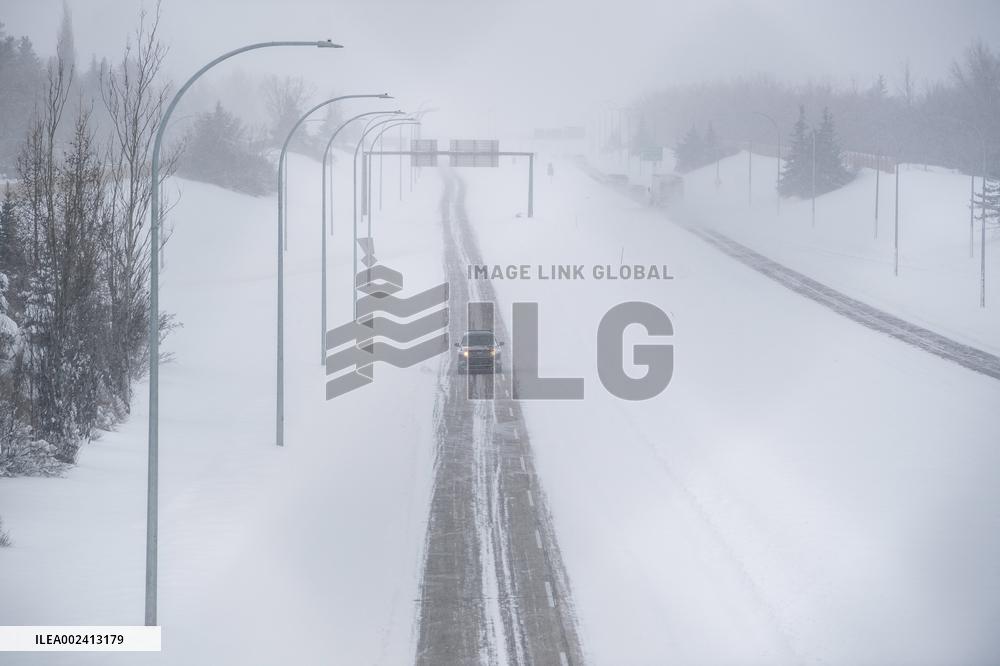 Winter Storm Prompts Warnings To Stay Off Roads - Saskatchewan