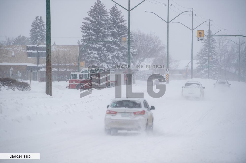 Winter Storm Prompts Warnings To Stay Off Roads - Saskatchewan